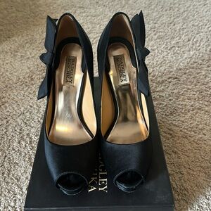 Badgley Mischka Black Satin Peep Toe Heels
